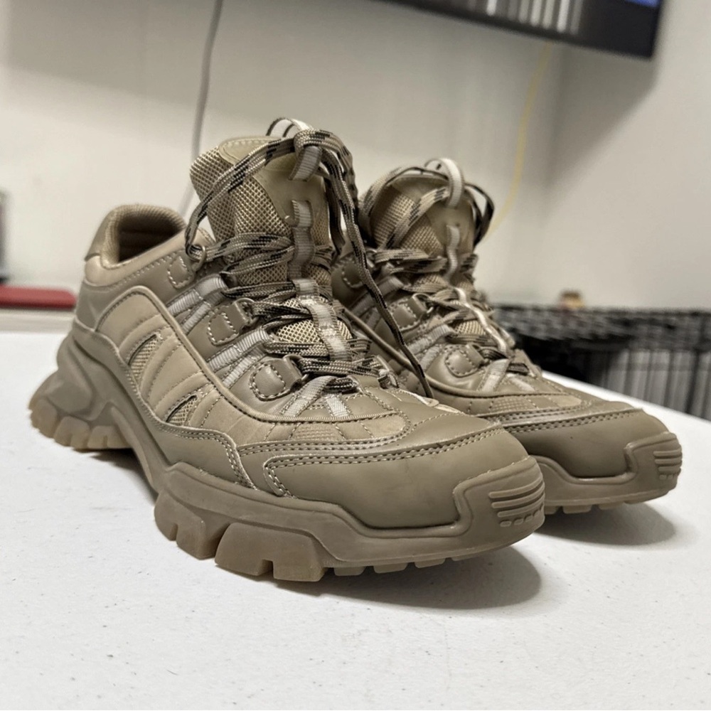 ZARA OLIVE GREEN HIKING BOOT STYLE SNEAKERS Size 40